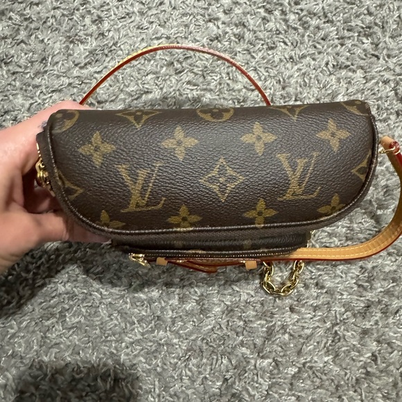 Louis Vuitton Brown Monogram Crossbody Bag - Picture 10 of 13